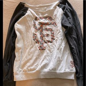 Women’s San Francisco Giants crew-neck sweater
